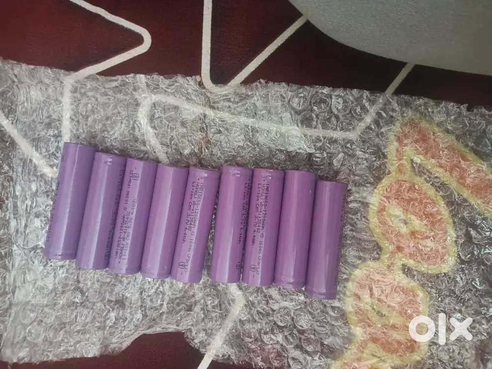 3.7 v lithium battery