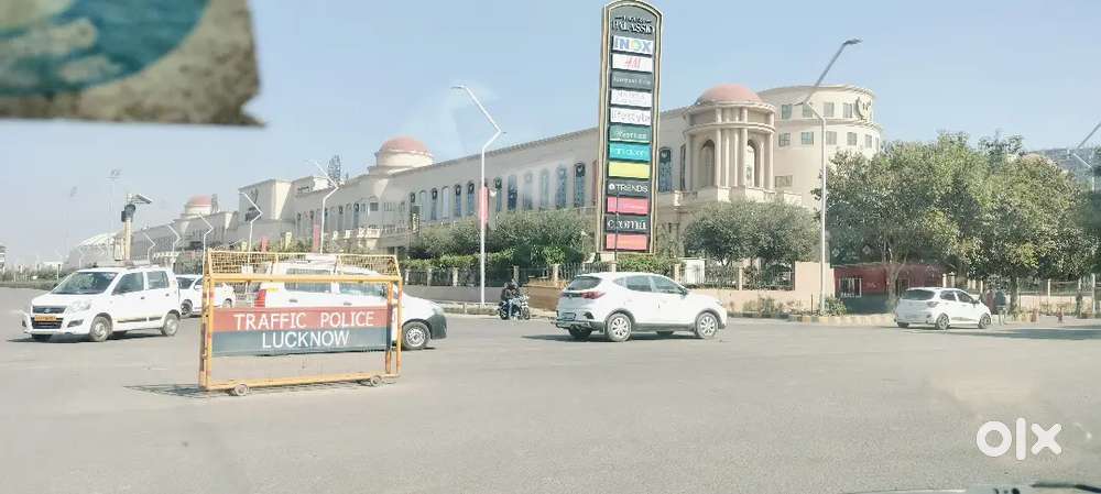 प्लासियो मॉल इकाना स्टेडियम के नजदीक आवासीय प्लॉट