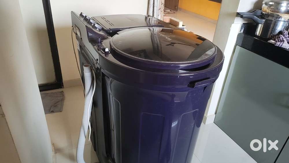 Whirlpool Semi-Automatic Washing Machine – Excellent Condition!