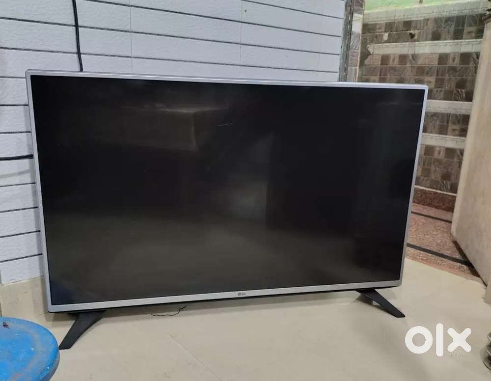 43 Inch LG Mi Realme Vu Used Led Tv At Throwaway Price