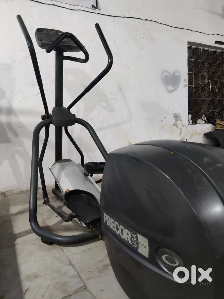 PRECOR 5.19 ELLIPTICAL CROSS TRAINER