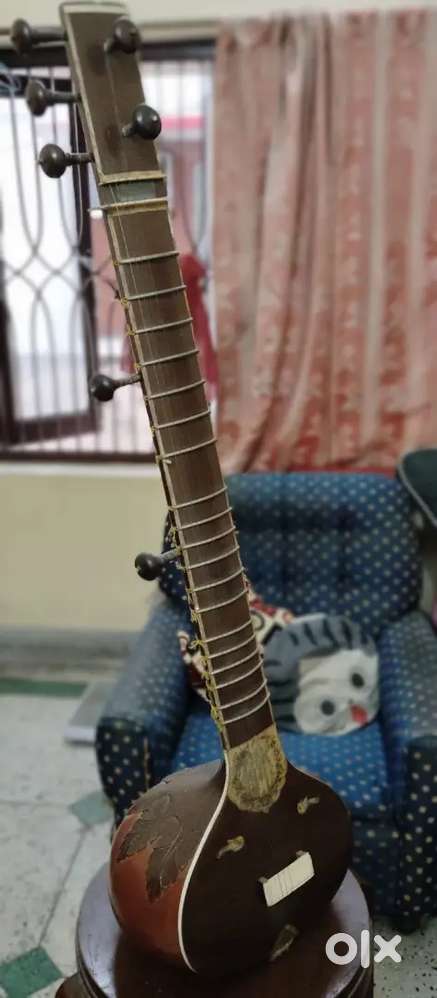 Very old sitar for sale
