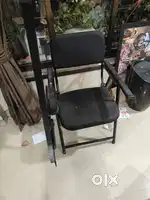 Study chair with removable desk ideal for coaching centre