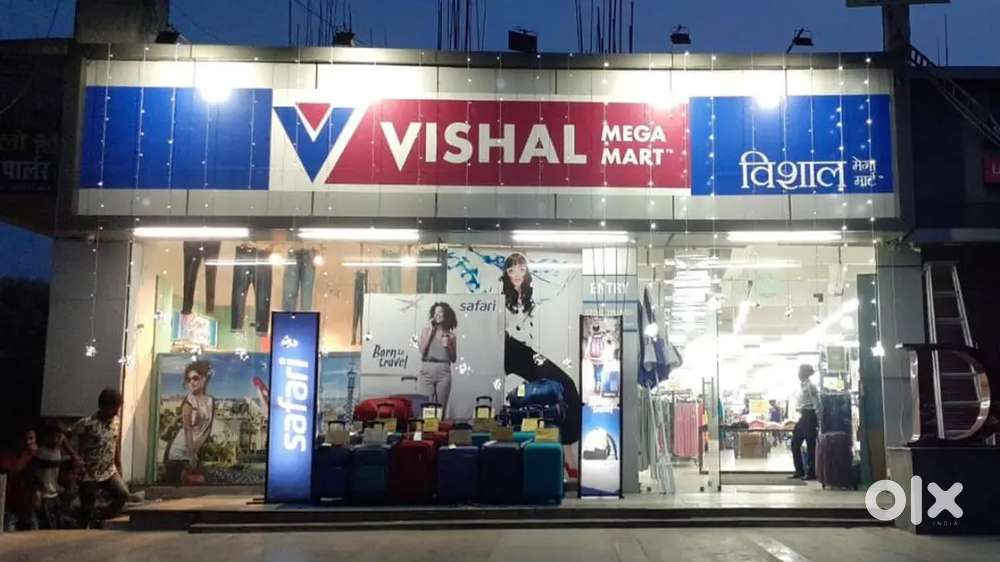 Warehouse Vishal Mega Mart for Shopping Mall boys and girls area vice