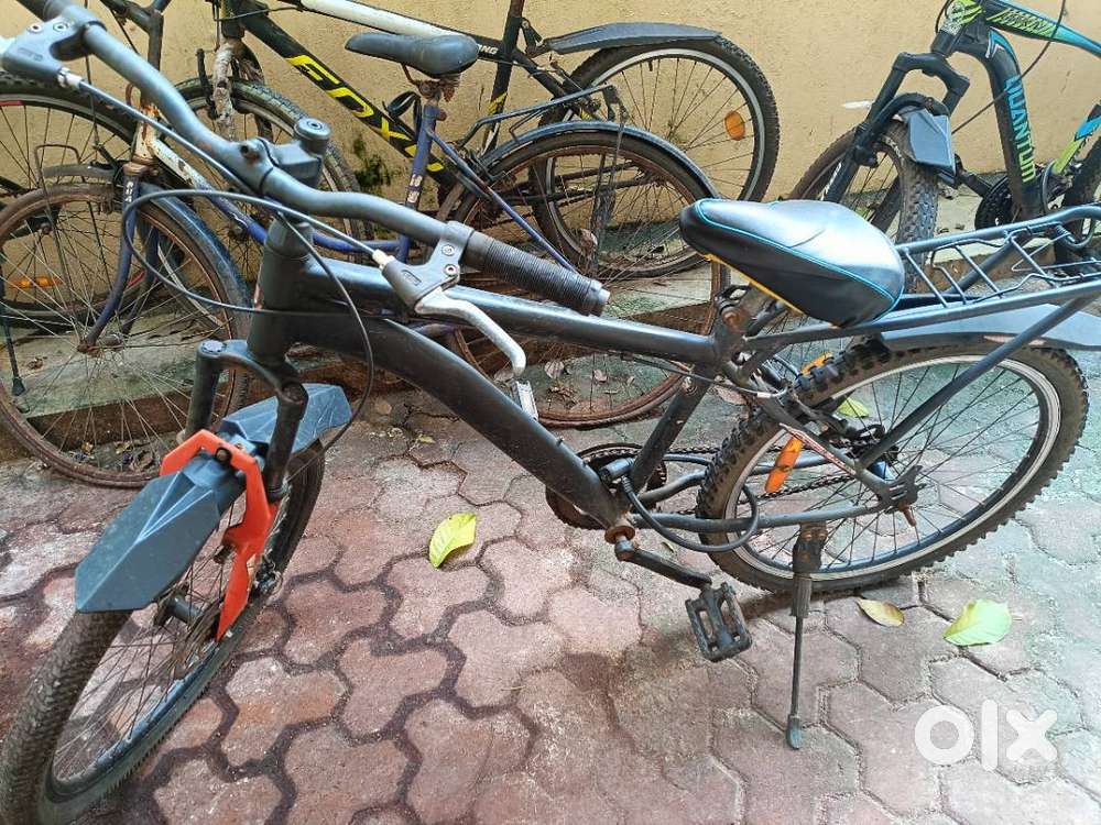 “Smooth Ride, Great Price – Lightly Used Bicycle!”