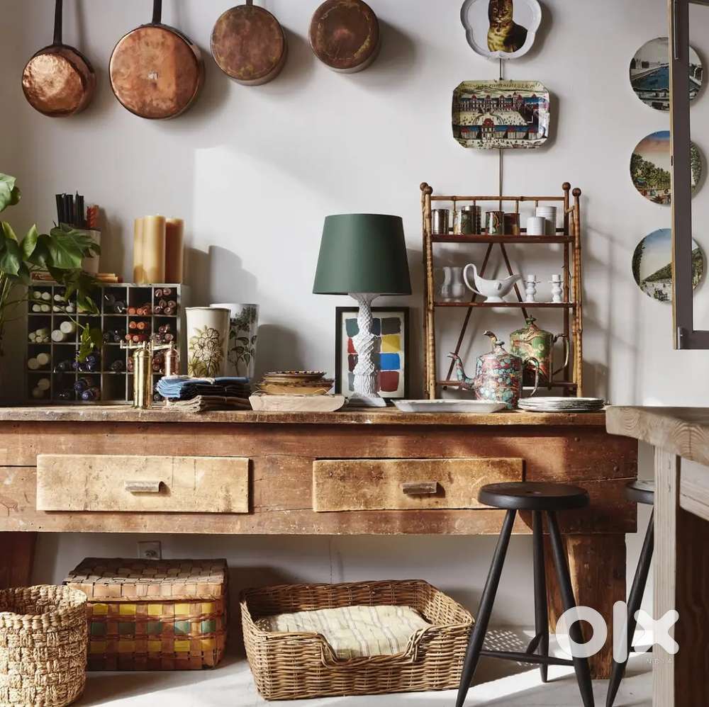 Sales staff for Home Interior Shop