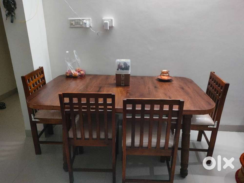 Dining table with chairs