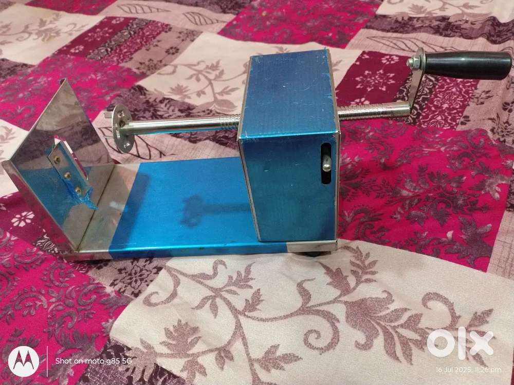 Potato slicer cutter