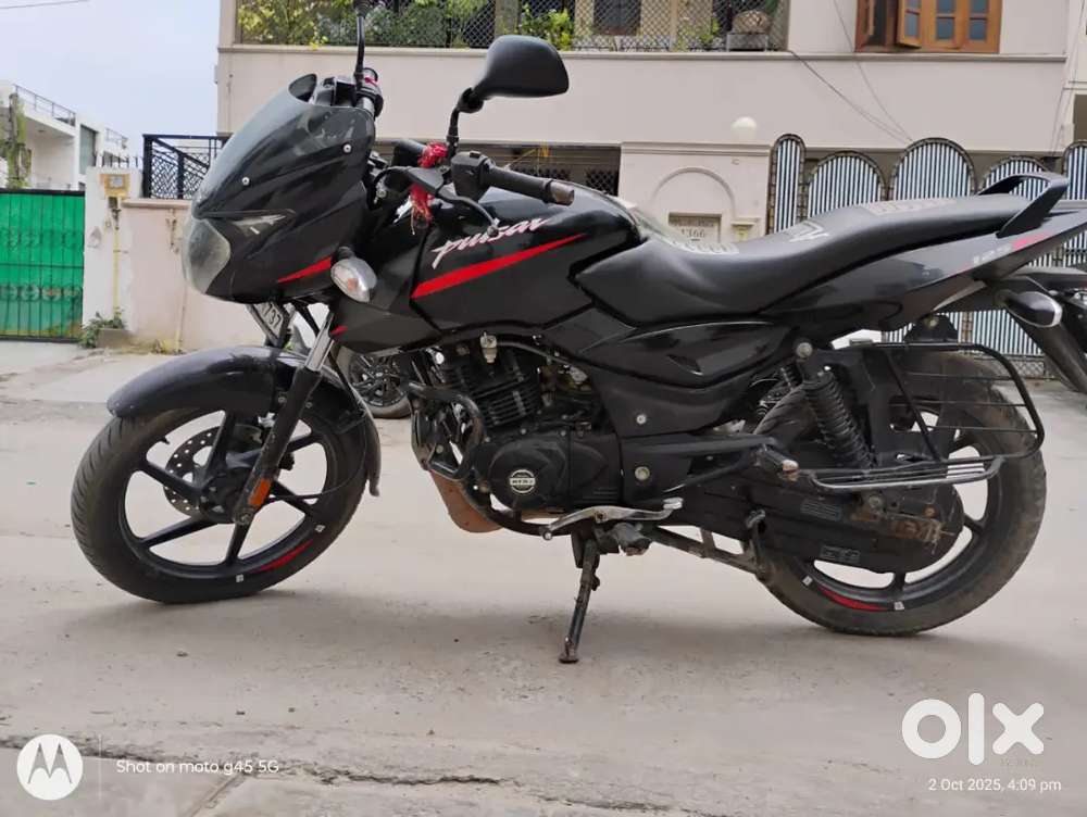 Pulsar 125 – Dual Disc Brakes  Digital Meter  Smooth and Powerful