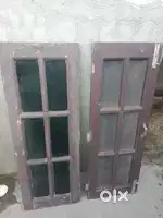 ਇੱਕ ਖਿੜਕੀ ਲੱਕੜ ਦੀ