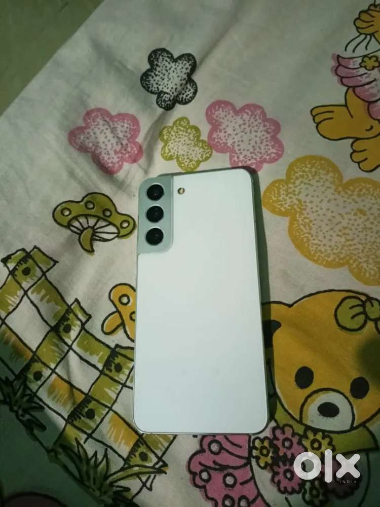 S22 scratch less product