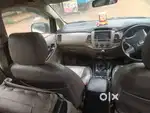 Toyota Innova 2015 Diesel 200000 Km Driven