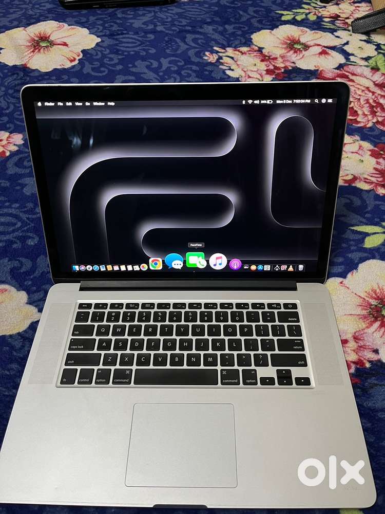 MacBook Pro  i7  Nvidia Graphics  15 inches  Retina 4k