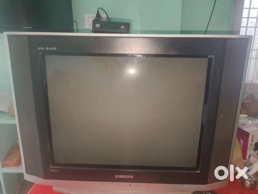 Samsung 21-inch Plano TV – Good Condition, Working Perfectly