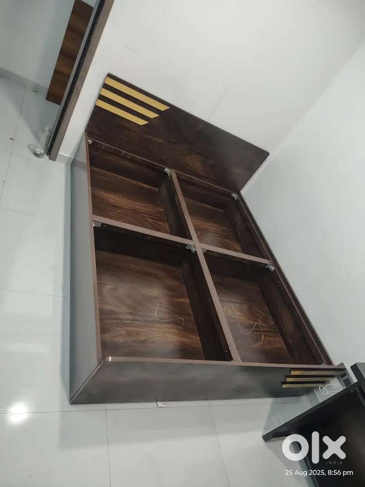 Storage bed new 5x6 new