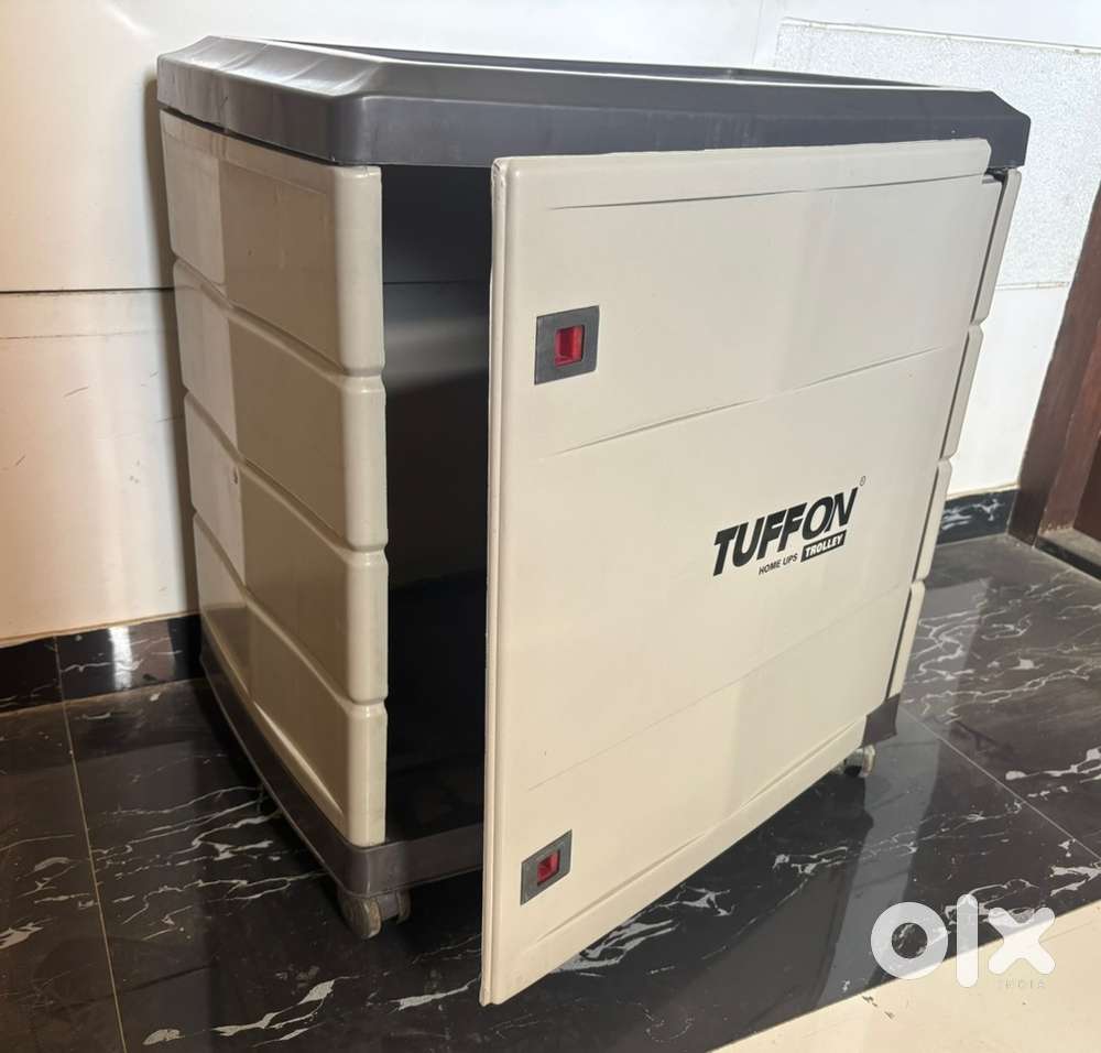 Inverter battery trolley