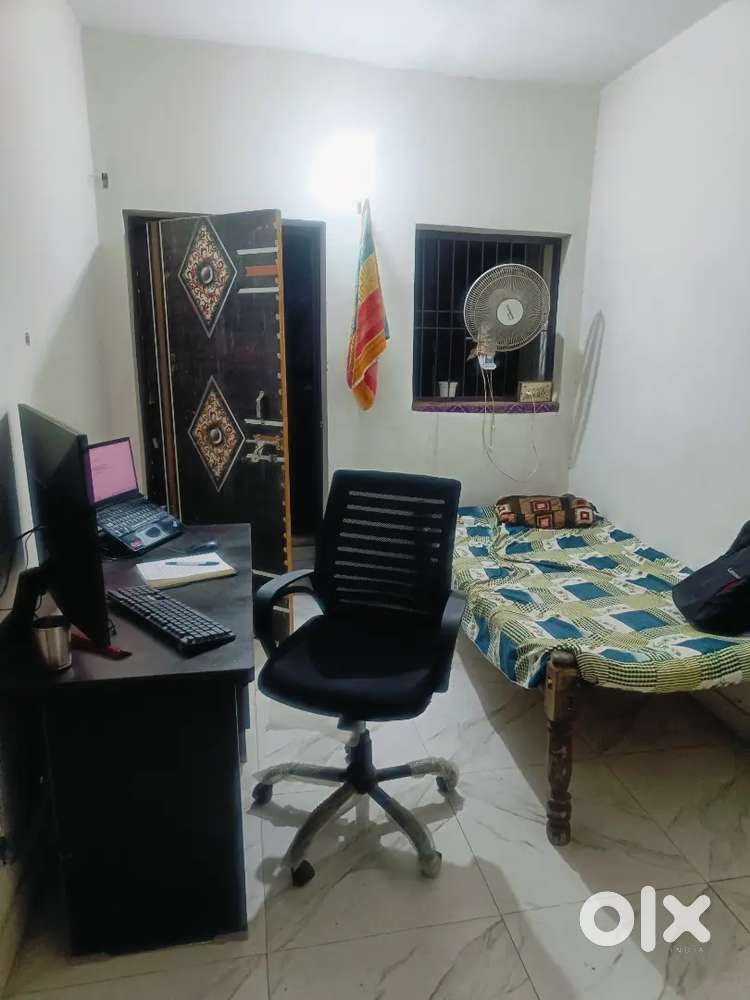 Looking for a roommate.at Kalyanpuri, delhi