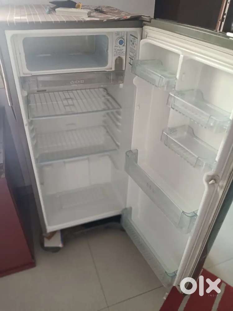 fridge refrigerator