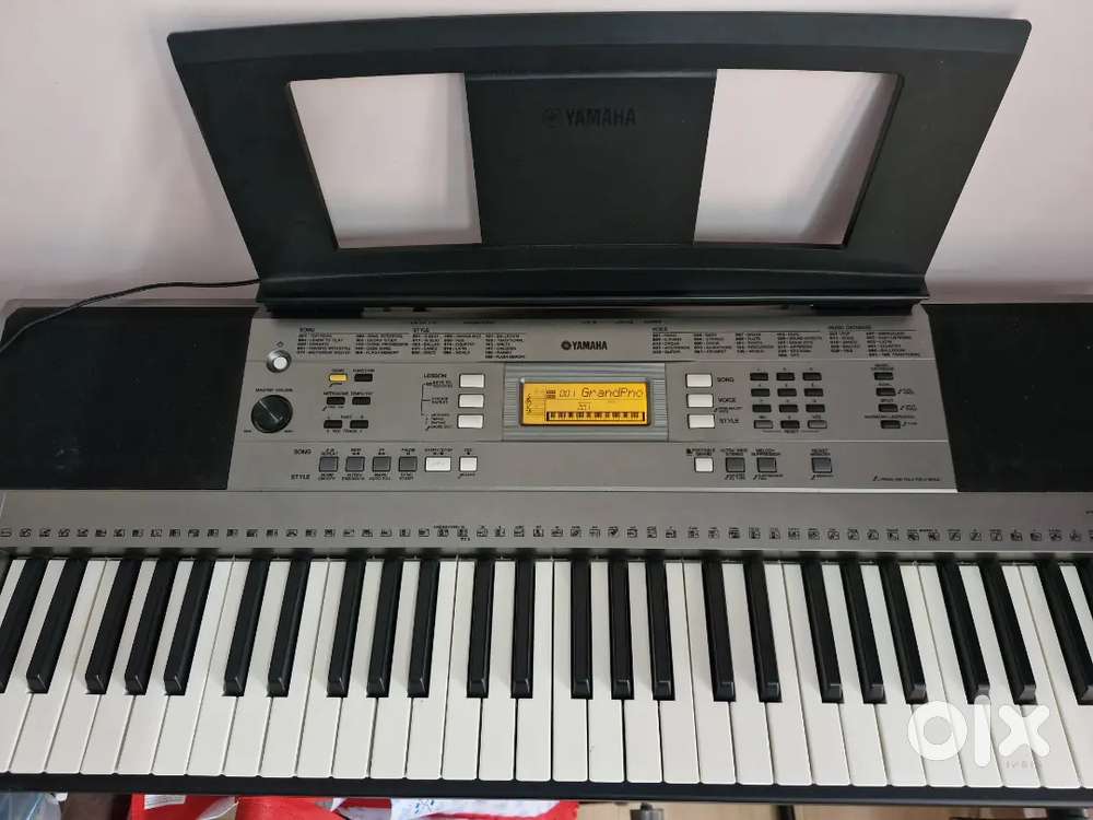 Yamaha PSR-E353 Keyboard