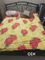 Bestt cheapest DOUBLE BED in just 4500 in very good condition foldable