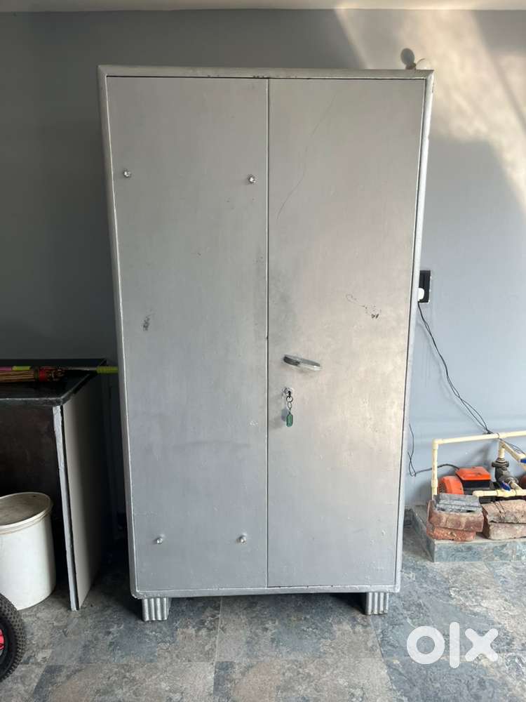 Almirah For Sale