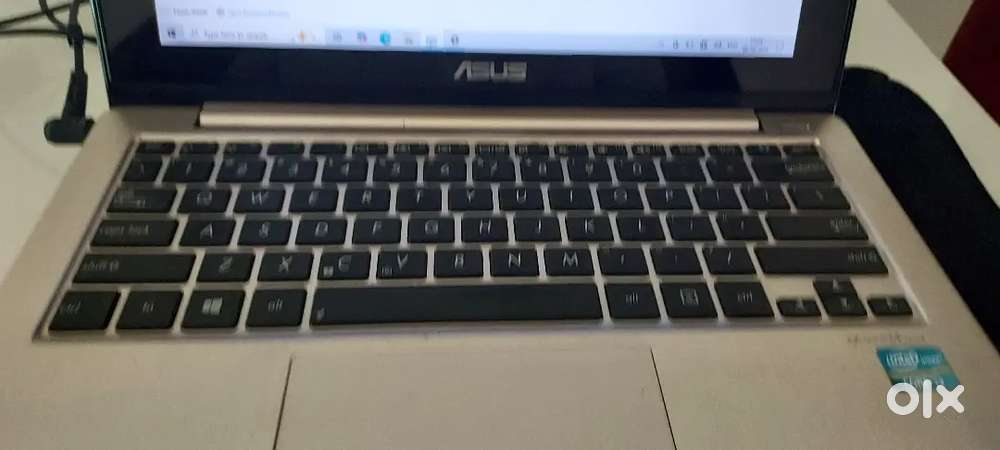 Asus x202e touch laptop