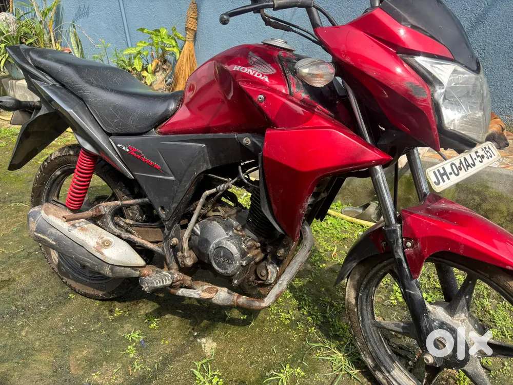 Honda CB twister. I want to sell my old bike.