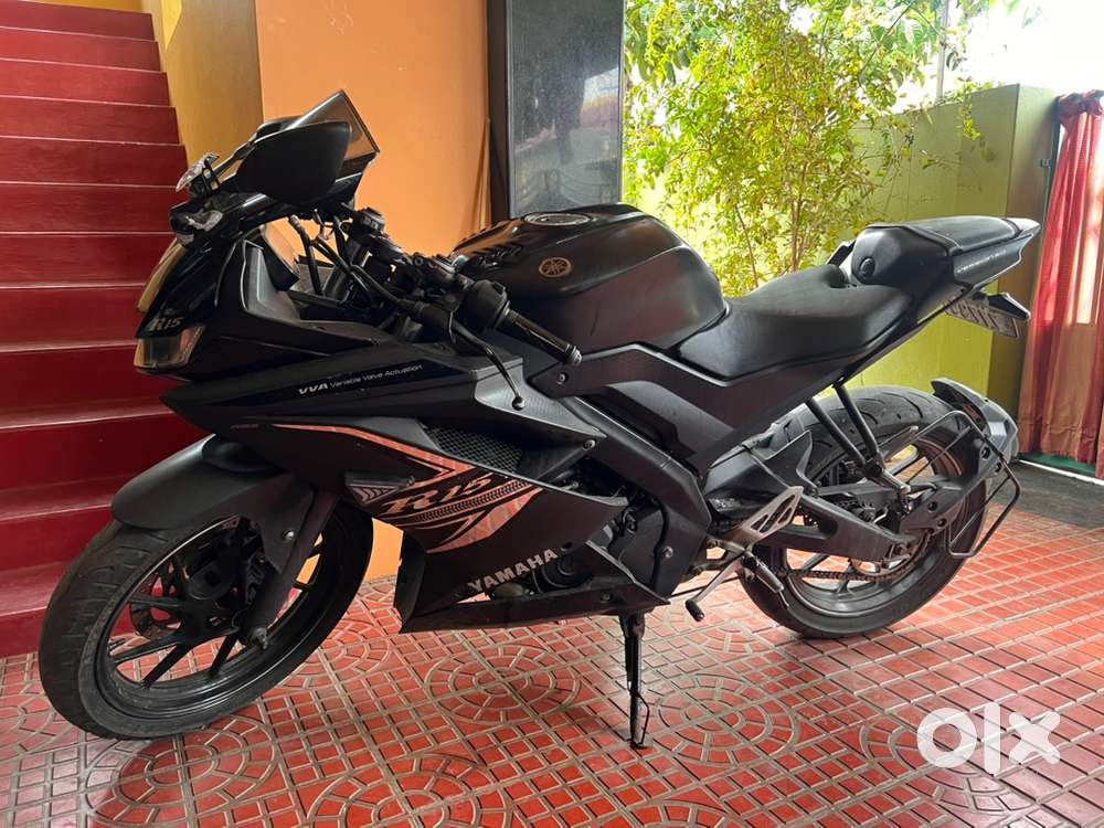 R15 V3 Black