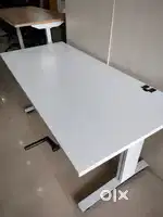 Height adjustable tables Manual mode