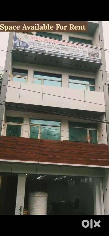 OFFICE FOR RENT WITH BOSS CABIN STAFF WORKSTATION AND RECEPTION