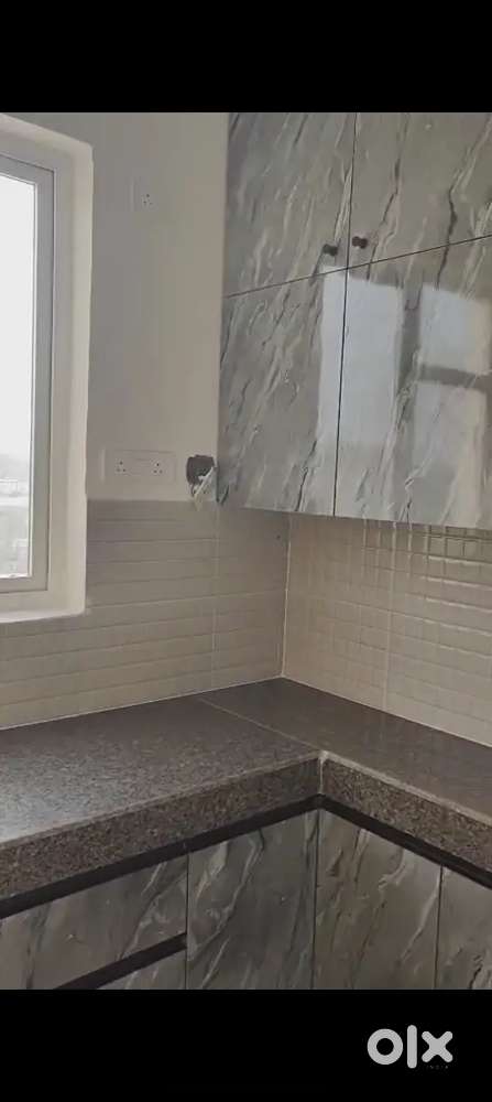 Flat for rent with semi modular kitchen nd wardrobe