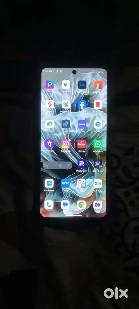 Motorola g35 phone selling
