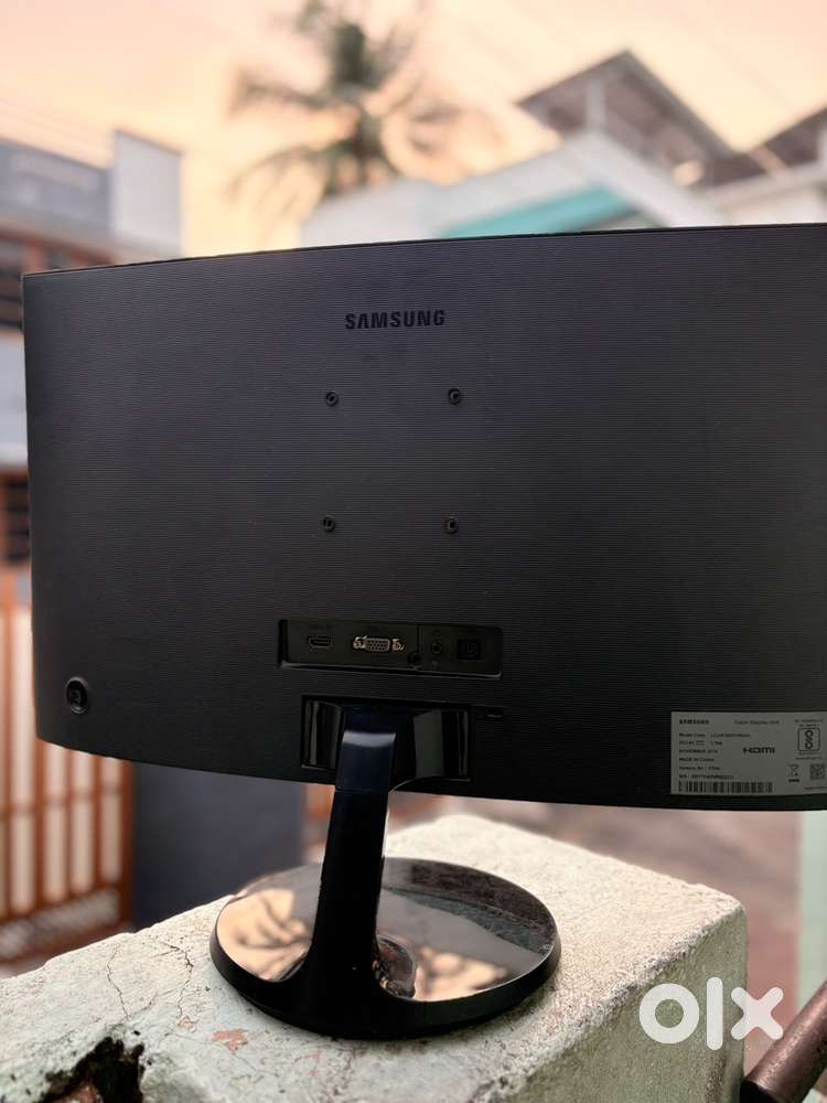 Samsung LC24F392FHWXXL (24-inch 60hZ Curved Display)