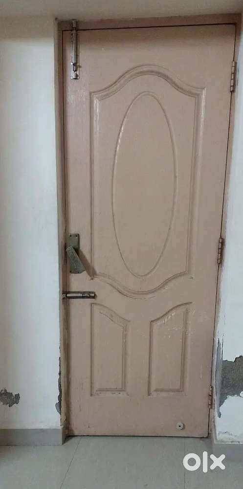 Sharing Room For Male Batchelors