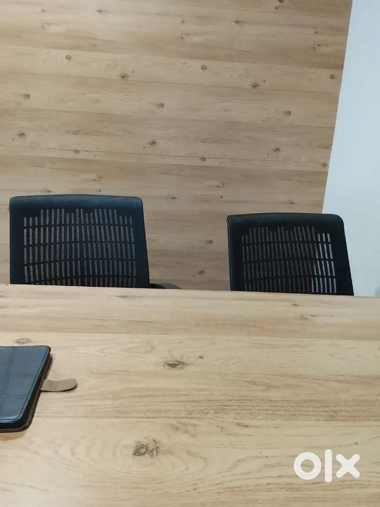 Need a intelligent good communication office assistant