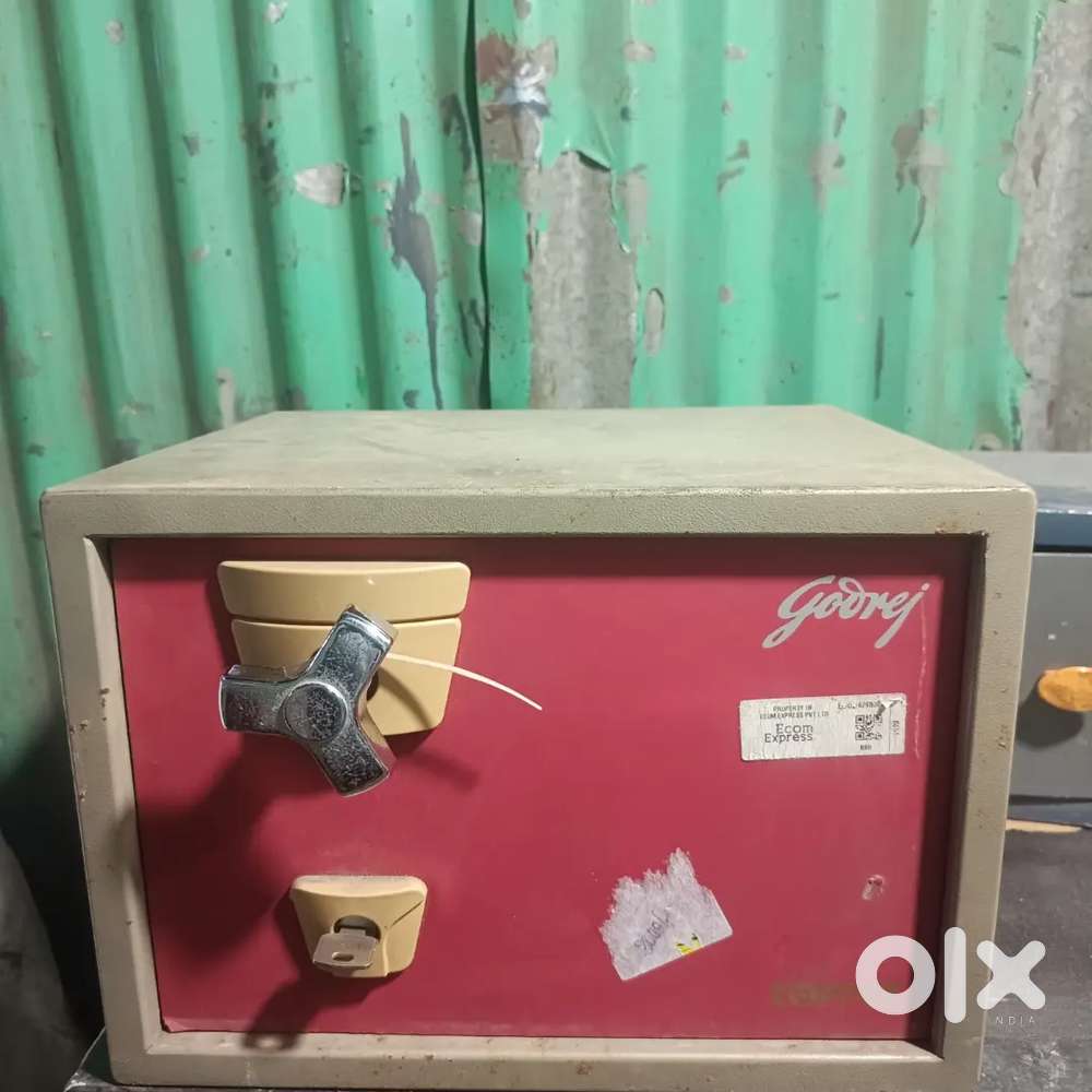 Godrej wall safe