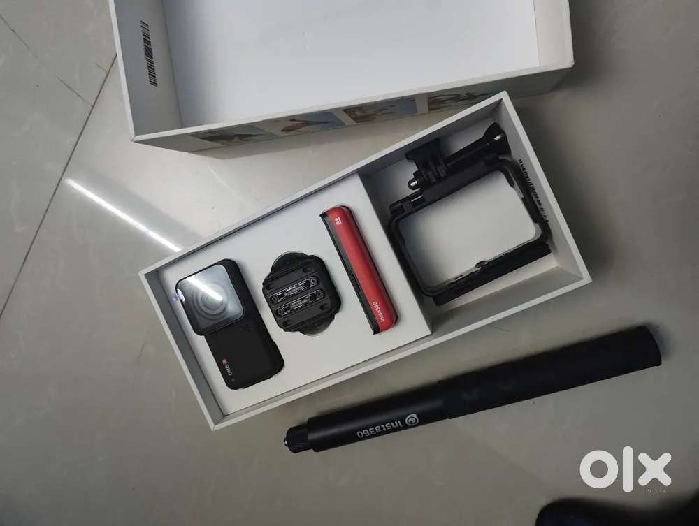 Insta360 twin r) insta 360 mint condition camera