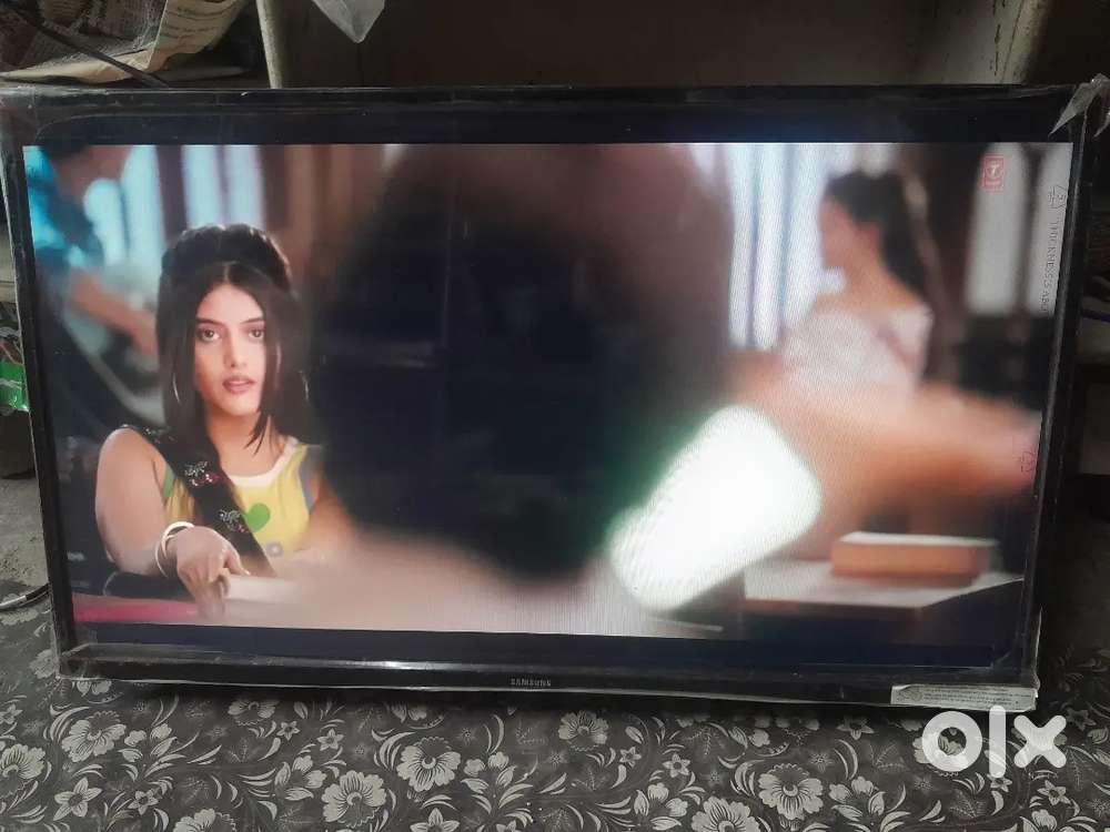 Samsung Android TV good condition 2 saal hoye