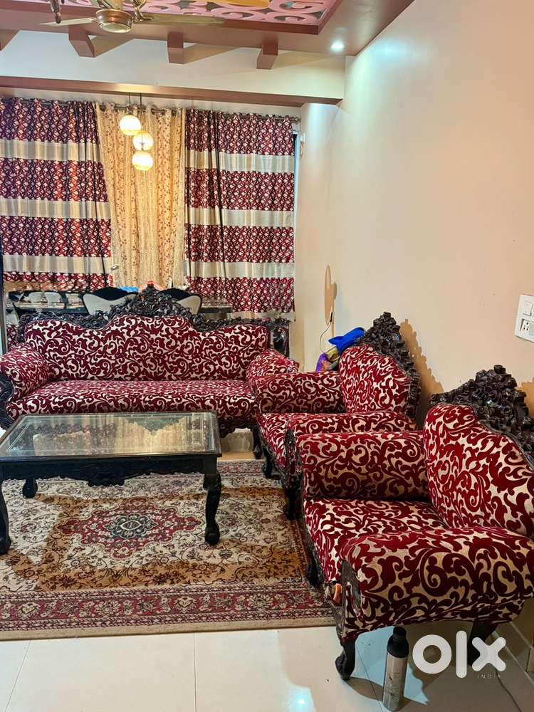 Classic Carved Royal Wooden Sofa Set – Rich Red & Cream