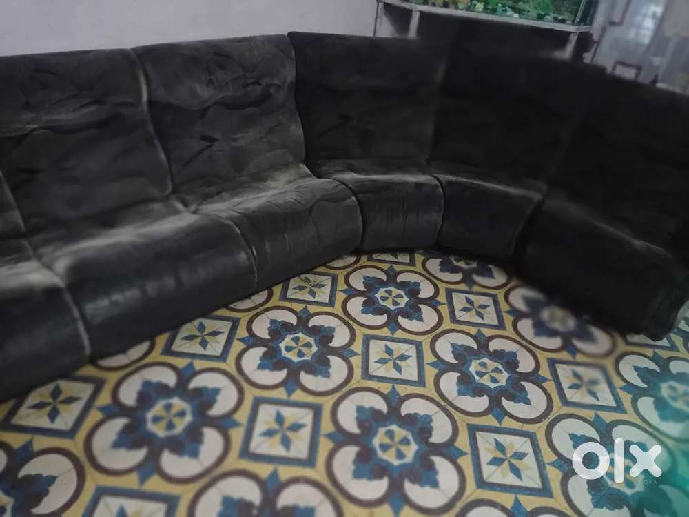 urgent sofa sell