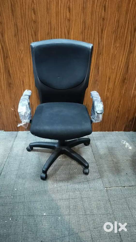 MERRYFAIR BRANDED ROLLING CHAIR