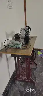 Merrit Zigzag Sewing Machine. Rarely Used.