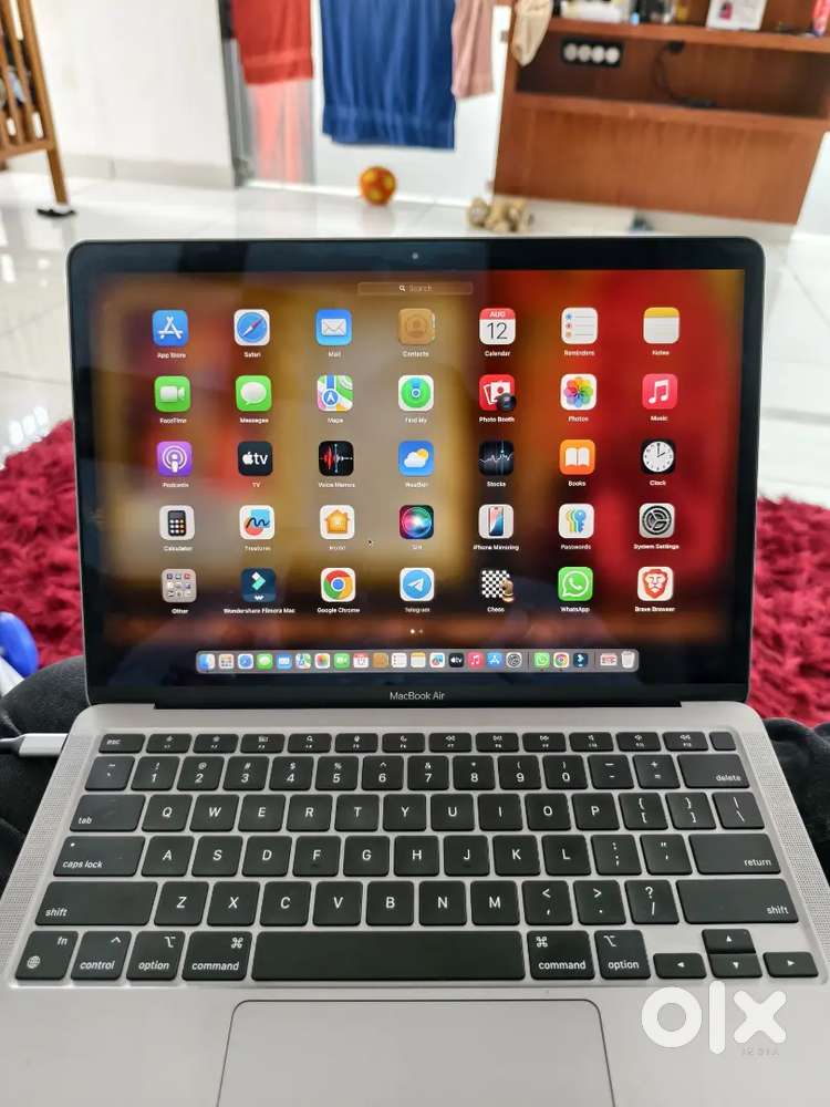 MacBook Air M1 Under warranty (8month old) like new condition