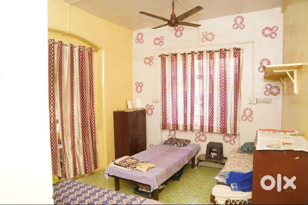 GIRLS PG - PAREL EAST NEAR K.E.M. HOSPITAL