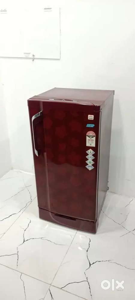 Godrej 5star maroon colour with base working in excellent condition