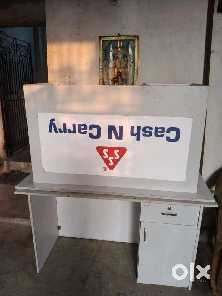 White counter for shops and students (Last 5 pcs left)