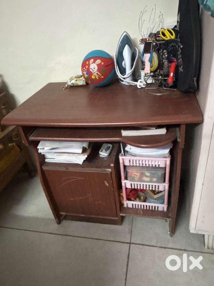 Computer/ Study Table (Wood)