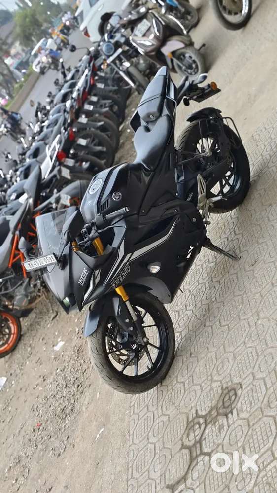 The Bike Zone Nashik Sarda circle with exchange offer available loan