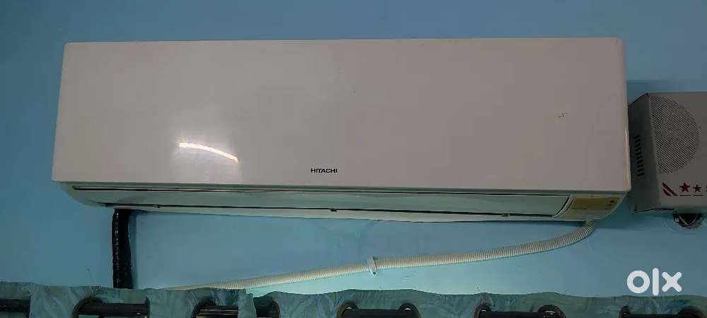 Hitachi AC
