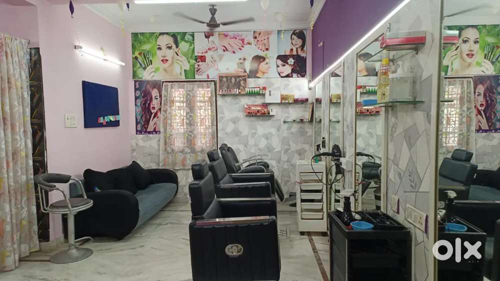 MJ'S beauty and artistry studio